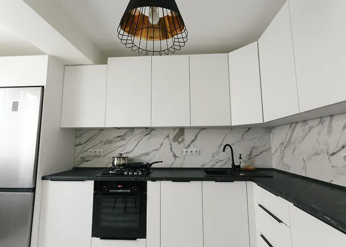 Charming, Spacious And Luxurious 2Br Apartments In Chisinau Center - Grandstay