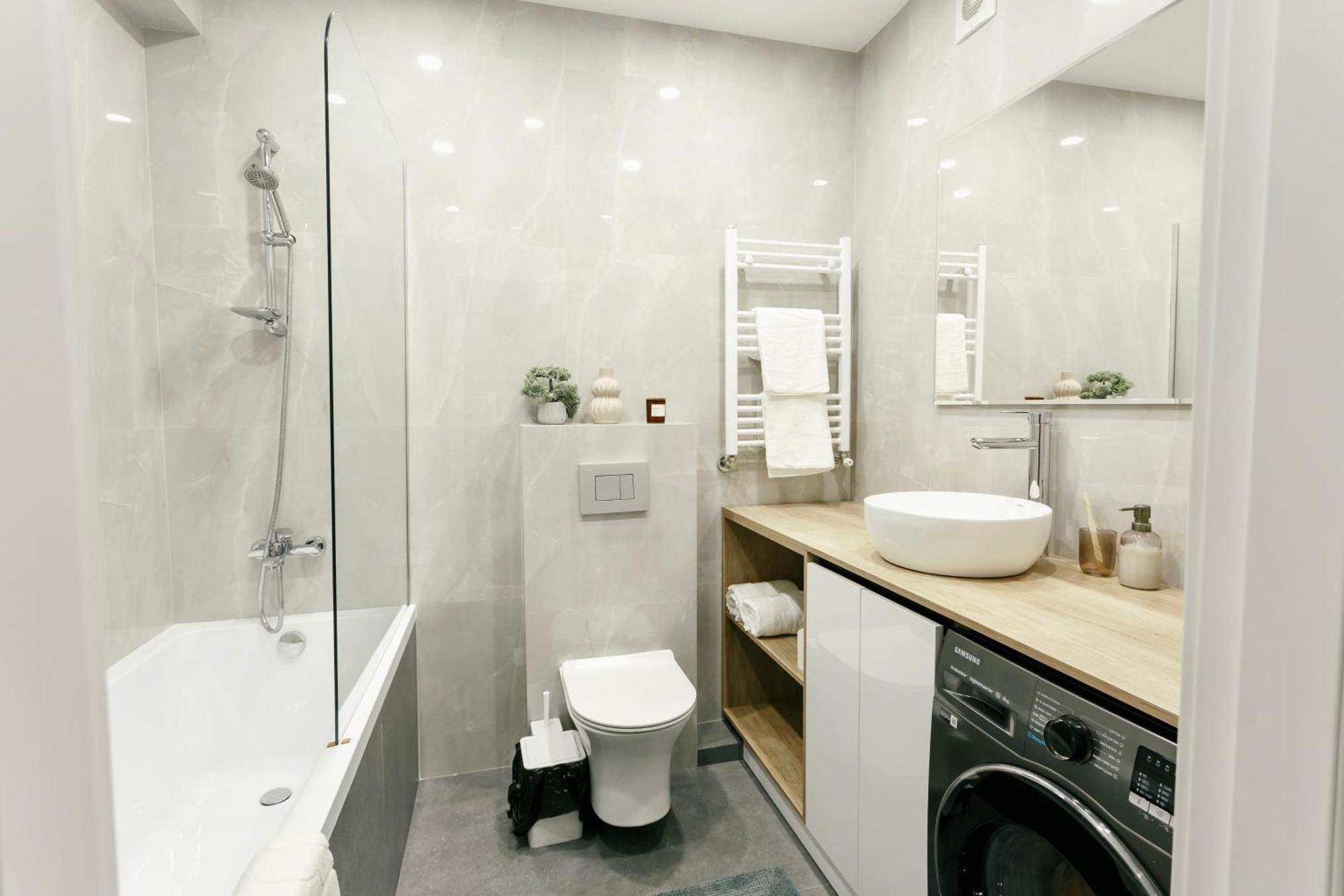 Charming, Spacious And Luxurious 2br In Center - Grandstay Appartement